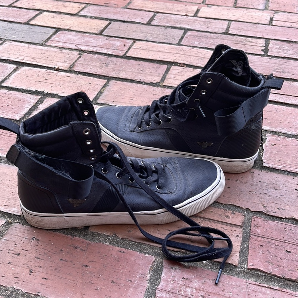 Size 10 Creative Recreations Sneakers